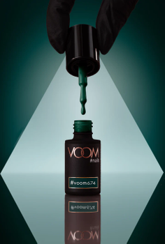 Kolorowy lakier hybrydowy #voom674 EMERALD CITY 5 ml
